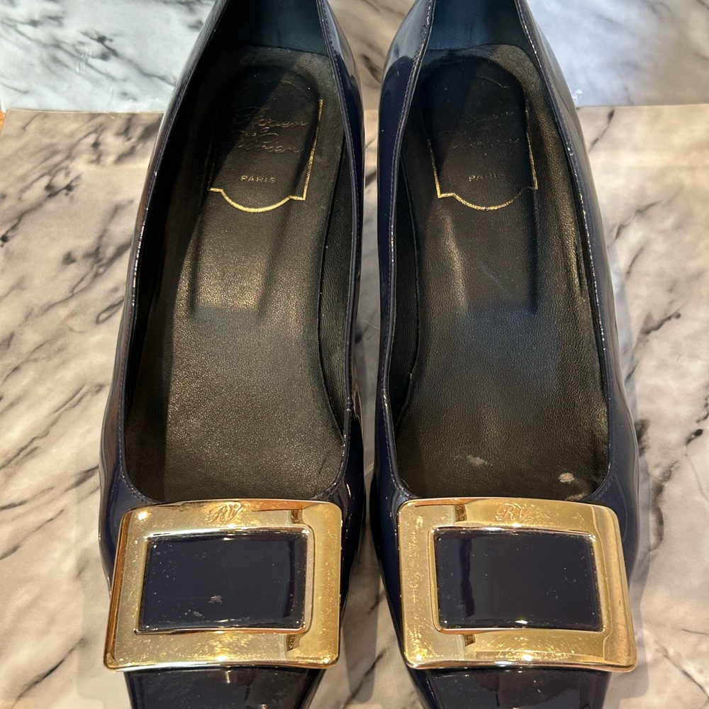 Roger Vivier Belle Vivier Patent Leather Pumps